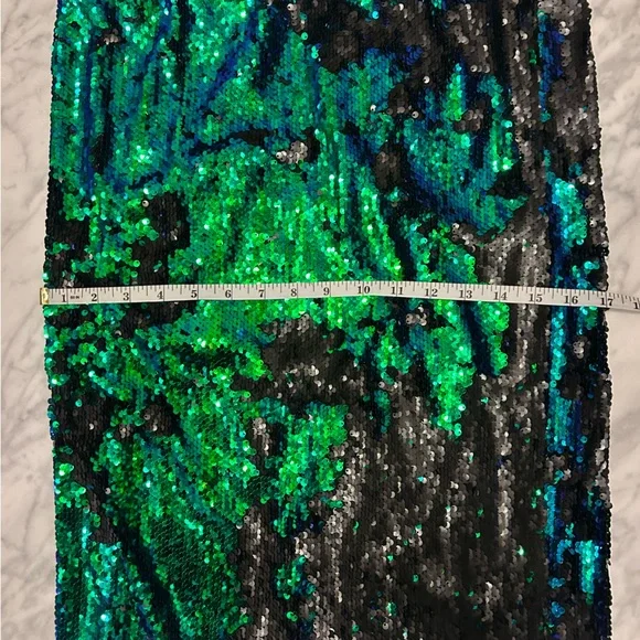 Le Superbe Midi Sequin Skirt in Green/Blue Size Large NWT - Picture 5 of 6